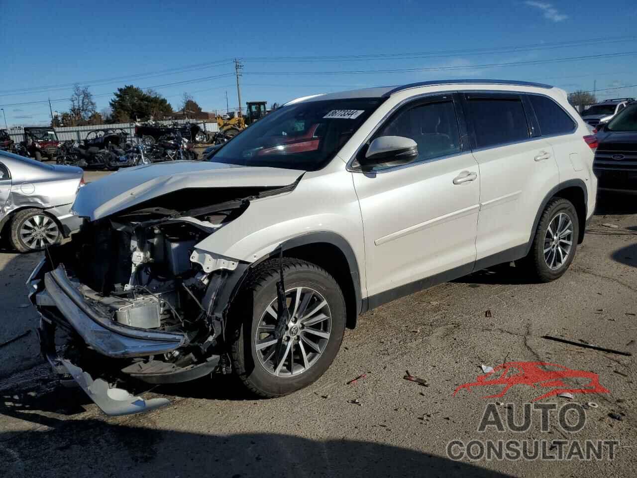 TOYOTA HIGHLANDER 2019 - 5TDJZRFH2KS627228