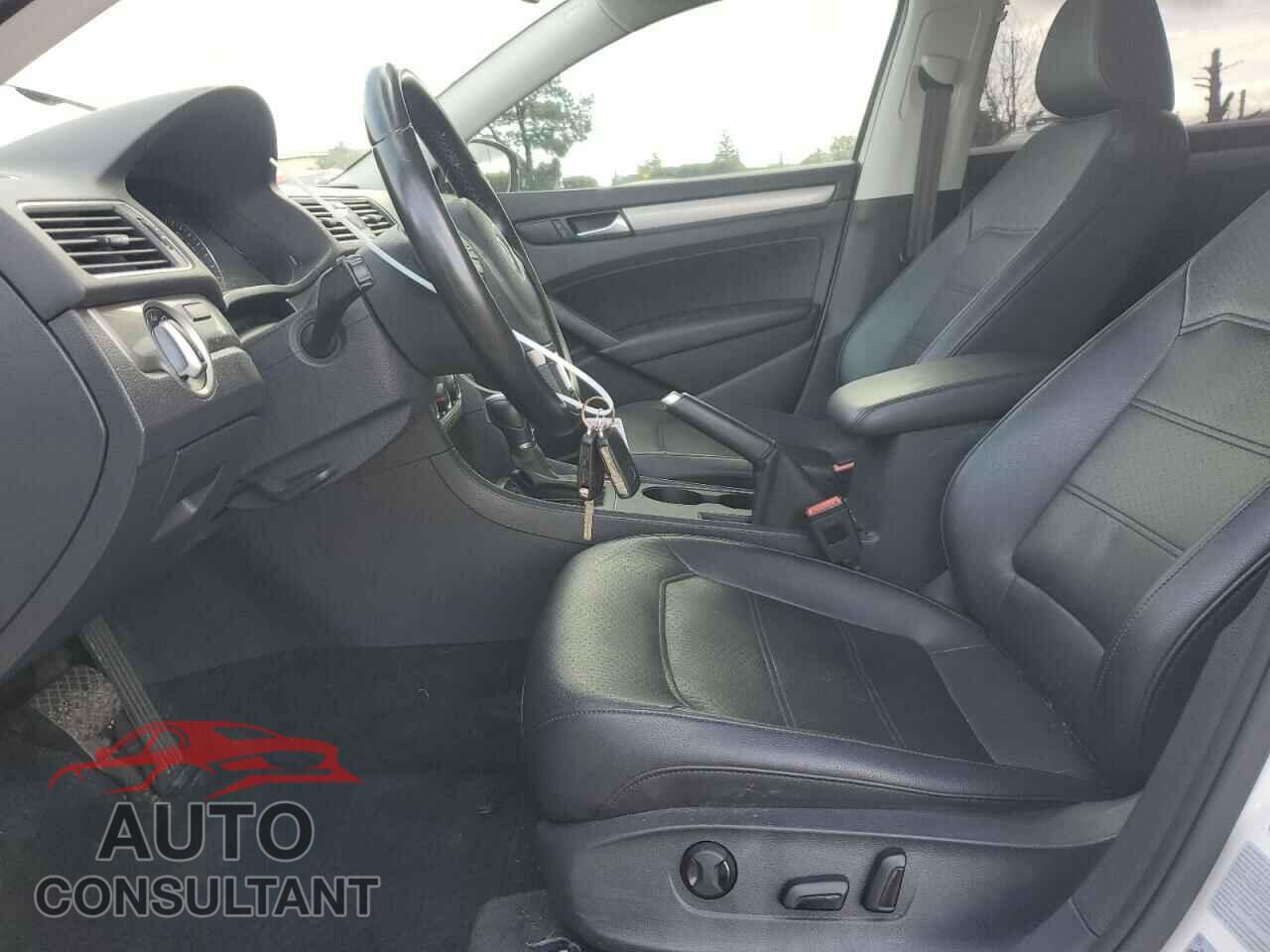 VOLKSWAGEN PASSAT 2015 - 1VWAT7A37FC086263