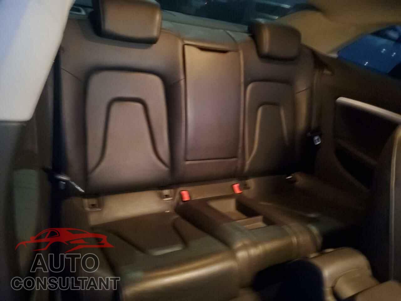 AUDI A5 2011 - WAULFAFR4BA037893