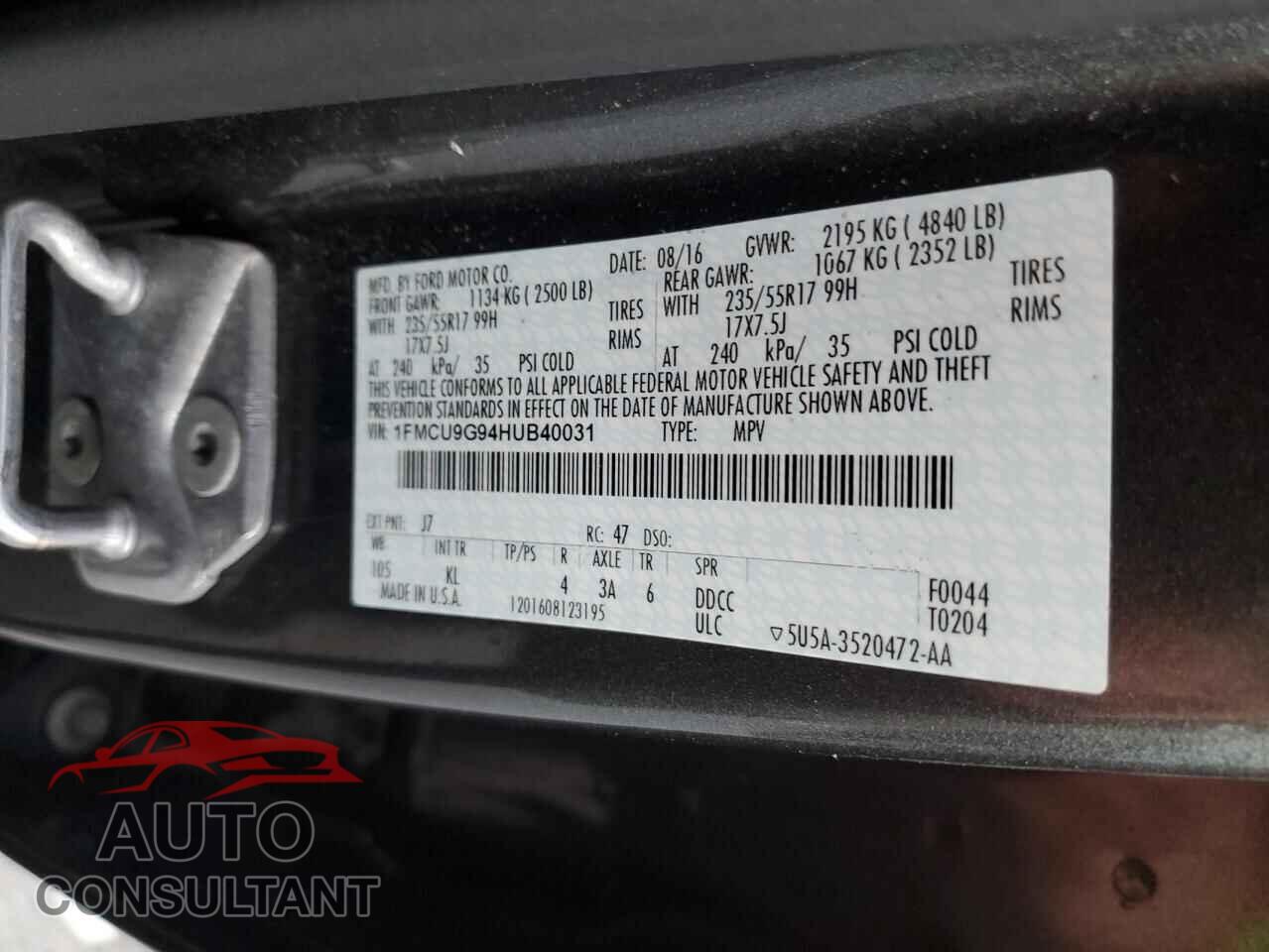FORD ESCAPE 2017 - 1FMCU9G94HUB40031