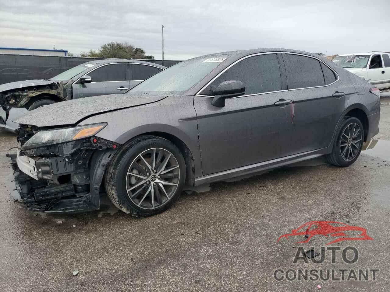 TOYOTA CAMRY 2021 - 4T1G11AK0MU590616