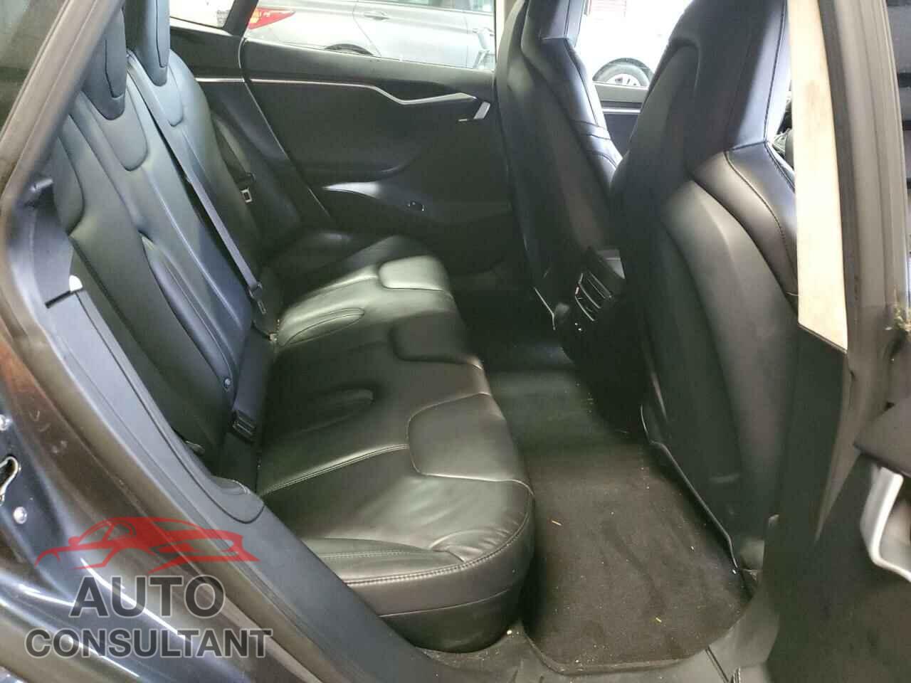 TESLA MODEL S 2016 - 5YJSA1E2XGF160422