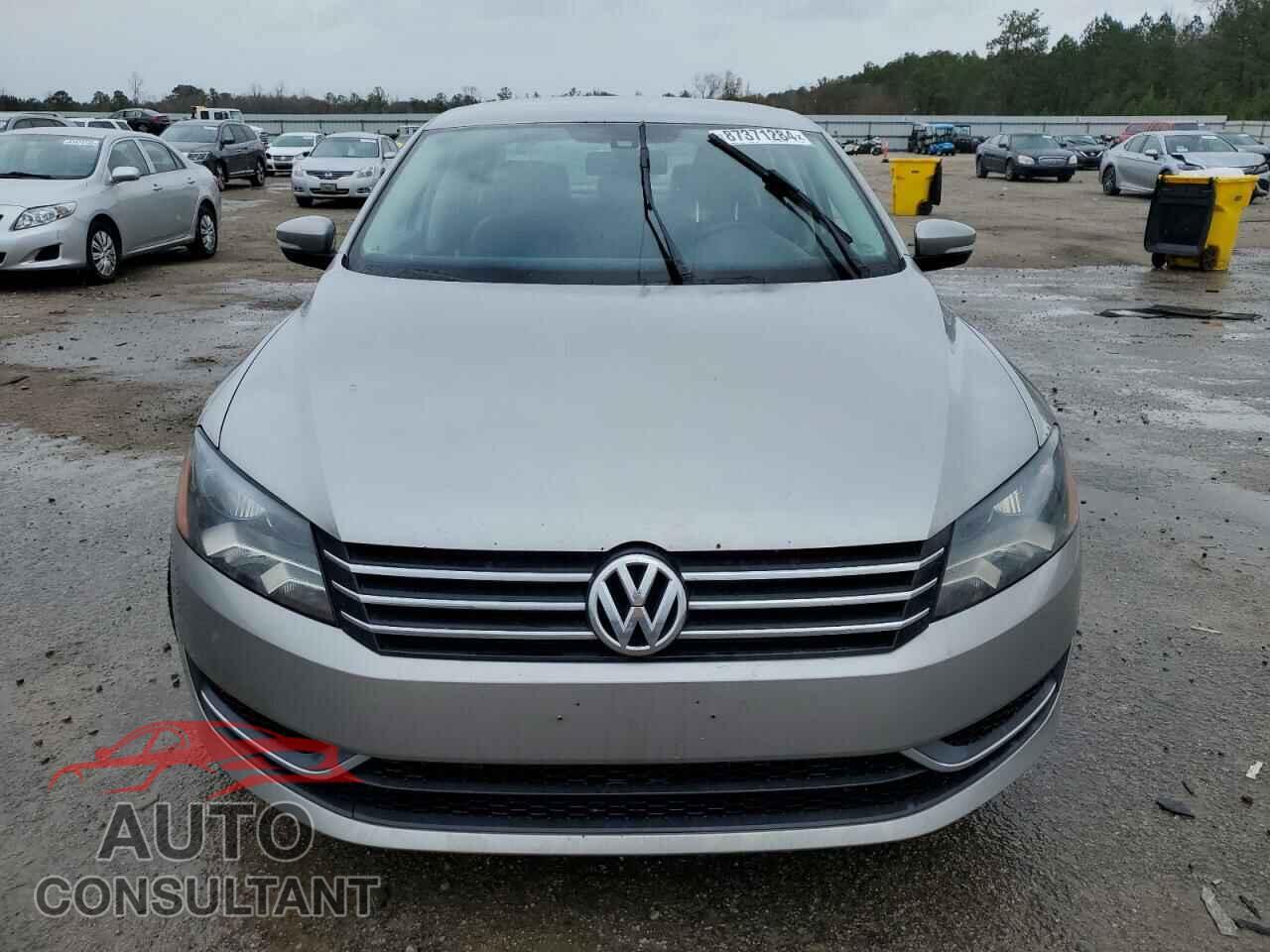 VOLKSWAGEN PASSAT 2013 - 1VWBP7A30DC100977