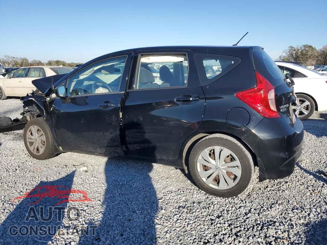 NISSAN VERSA 2018 - 3N1CE2CP8JL356027