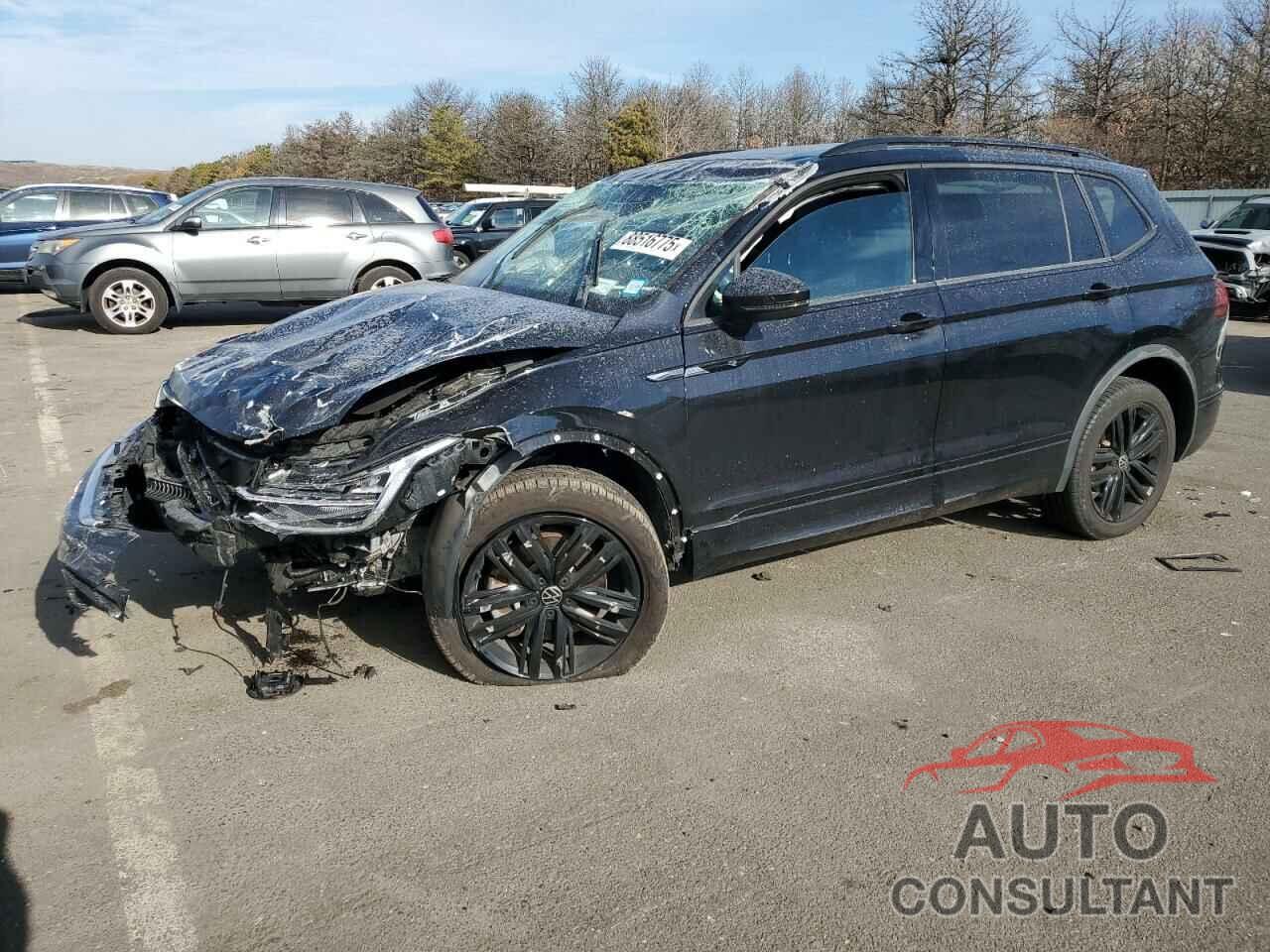 VOLKSWAGEN TIGUAN 2022 - 3VV8B7AX4NM018976