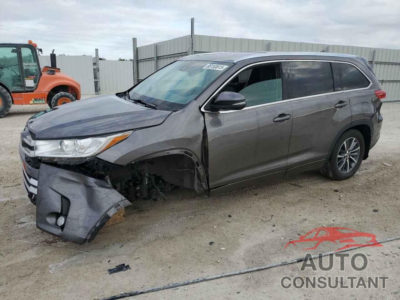 TOYOTA HIGHLANDER 2018 - 5TDJZRFH1JS837009