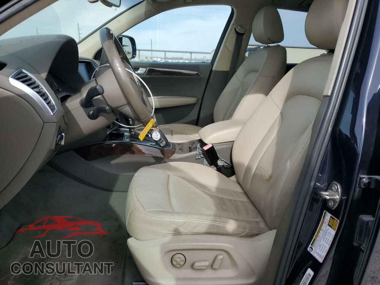 AUDI Q5 2010 - WA1LKAFP4AA111335
