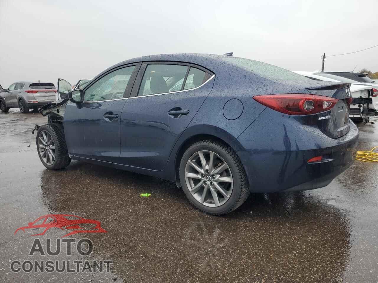 MAZDA 3 2018 - 3MZBN1W33JM250152