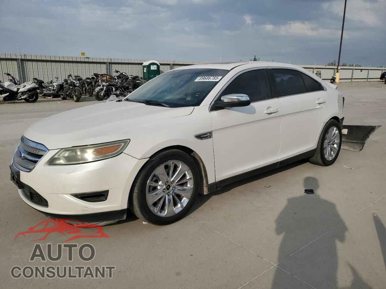 FORD TAURUS 2011 - 1FAHP2FW5BG110791