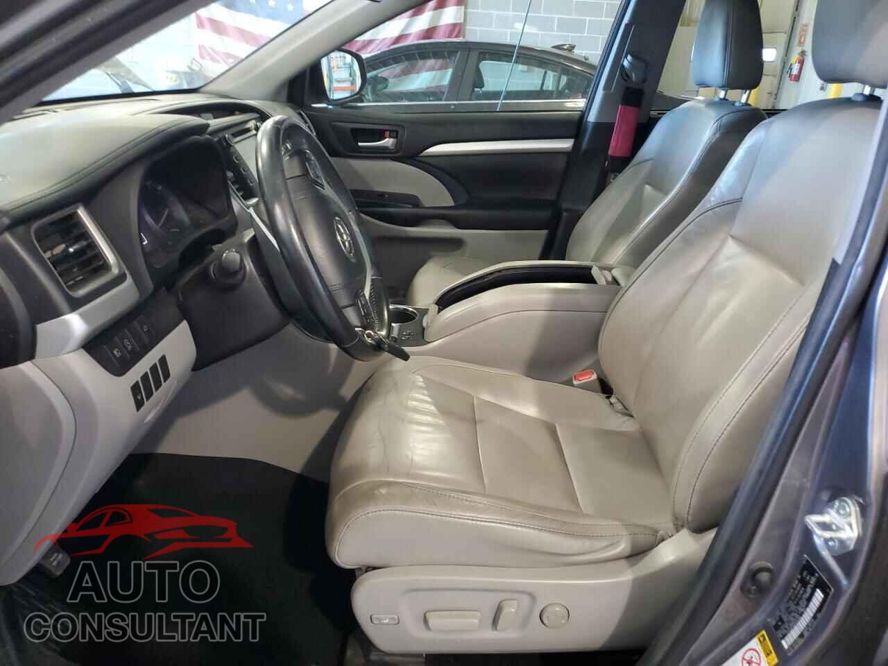 TOYOTA HIGHLANDER 2017 - 5TDJZRFH3HS452383