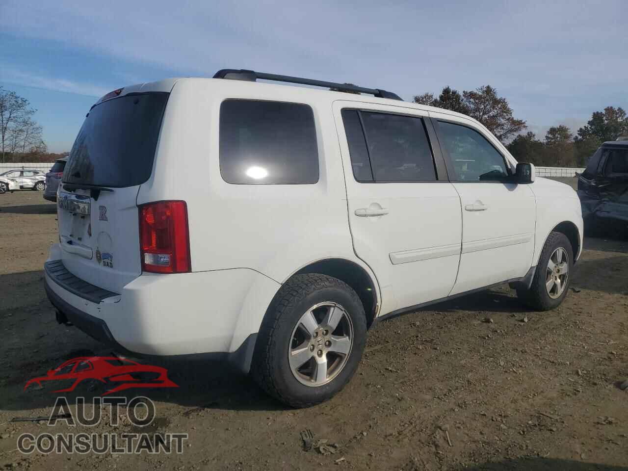 HONDA PILOT 2011 - 5FNYF3H56BB006912