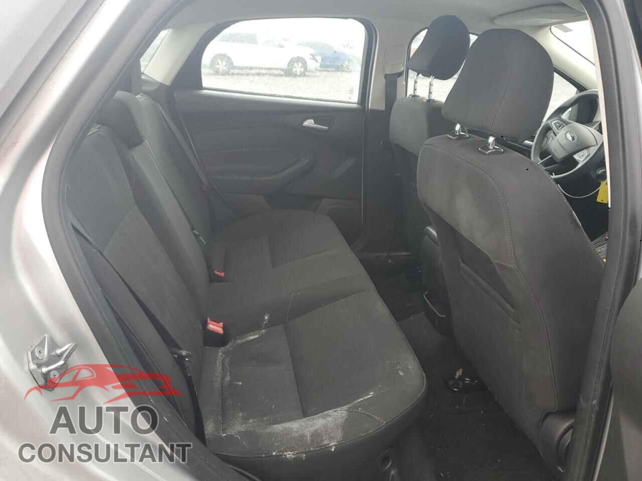FORD FOCUS 2017 - 1FADP3F22HL308908
