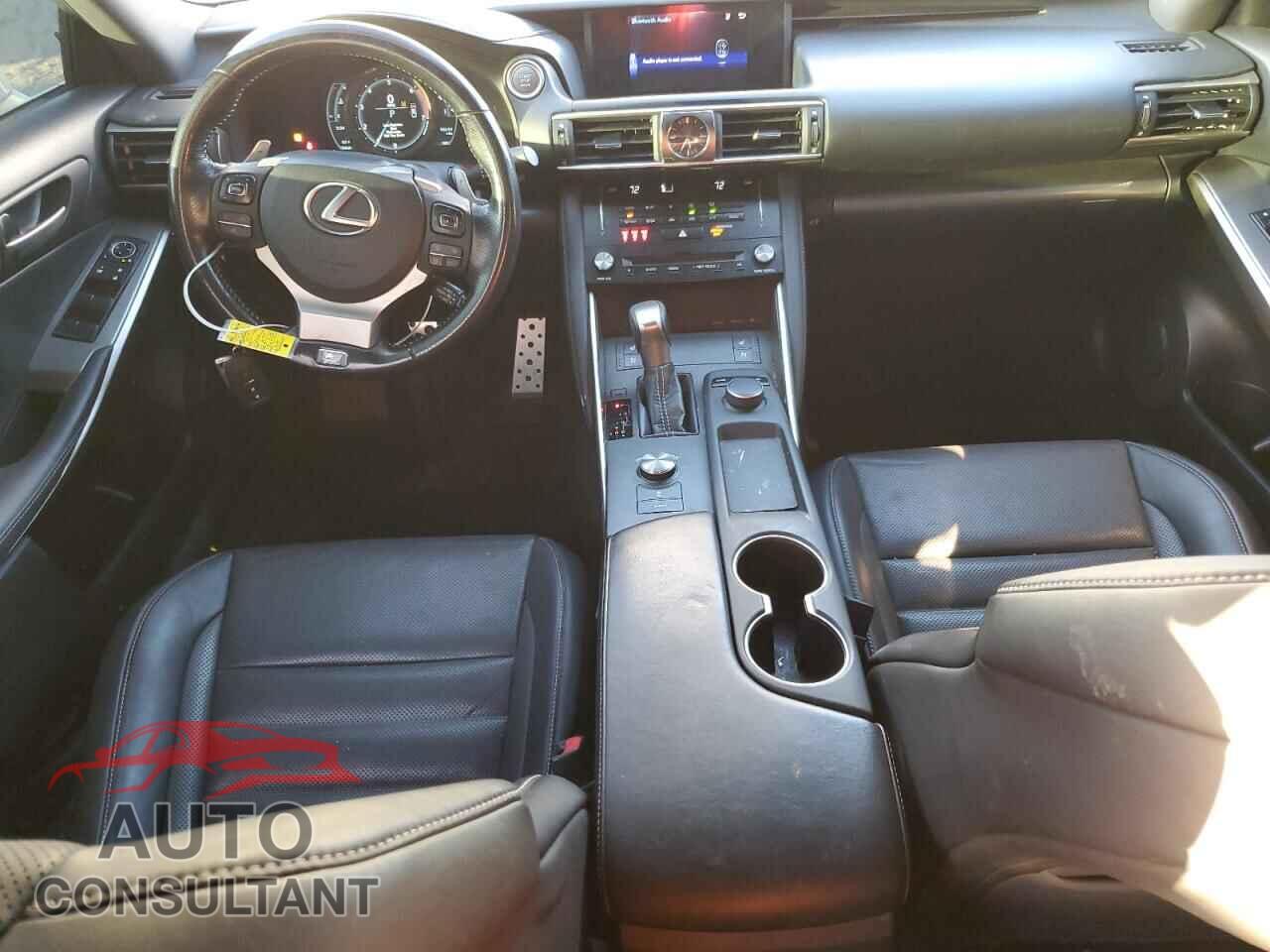 LEXUS IS 2017 - JTHBA1D29H5056202