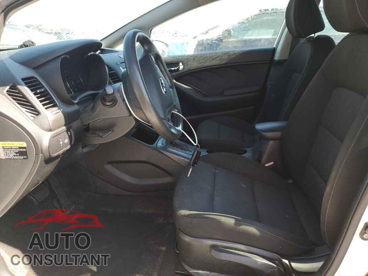 KIA FORTE 2016 - KNAFK4A60G5610084