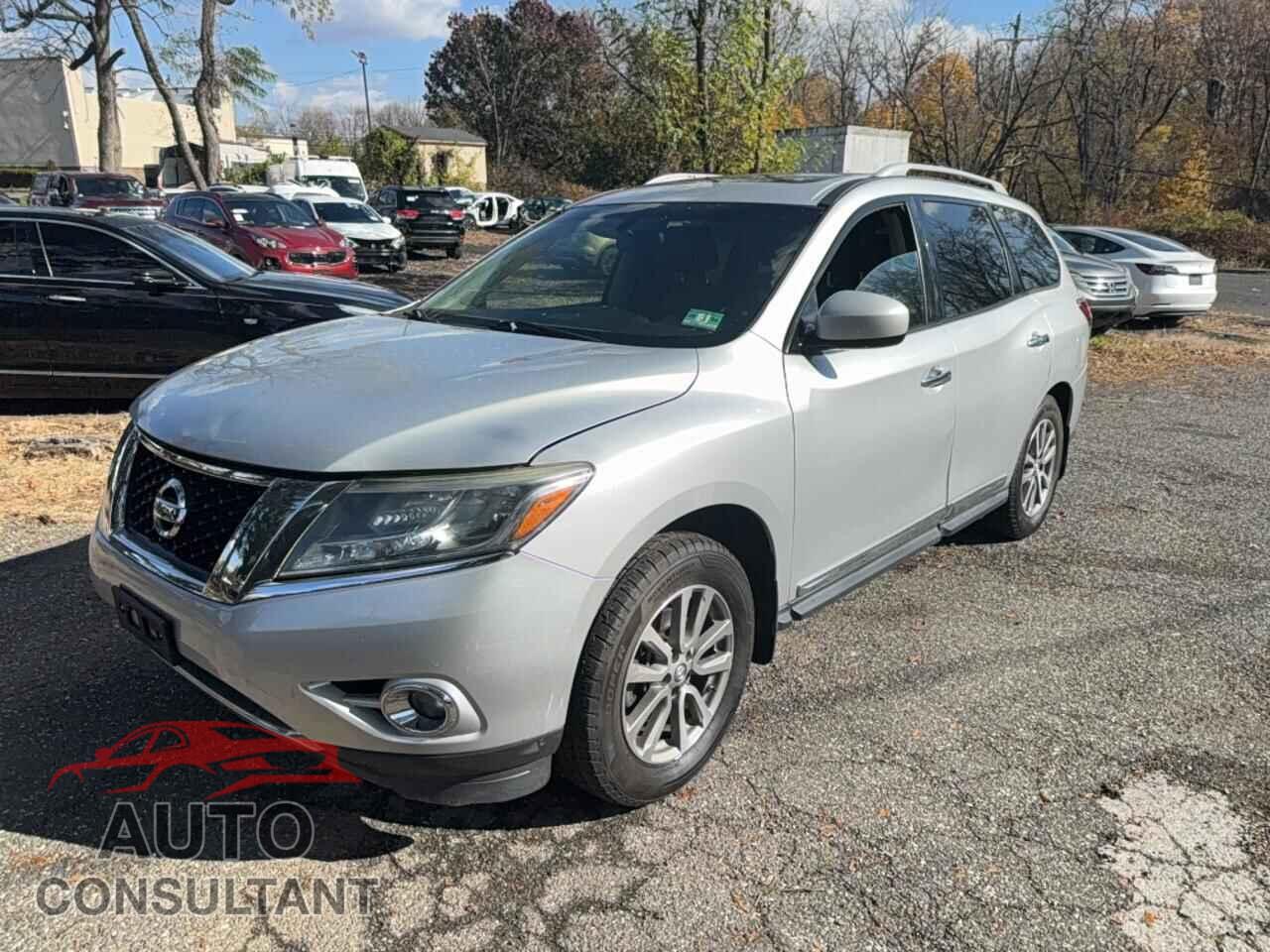 NISSAN PATHFINDER 2014 - 5N1AR2MM3EC615596