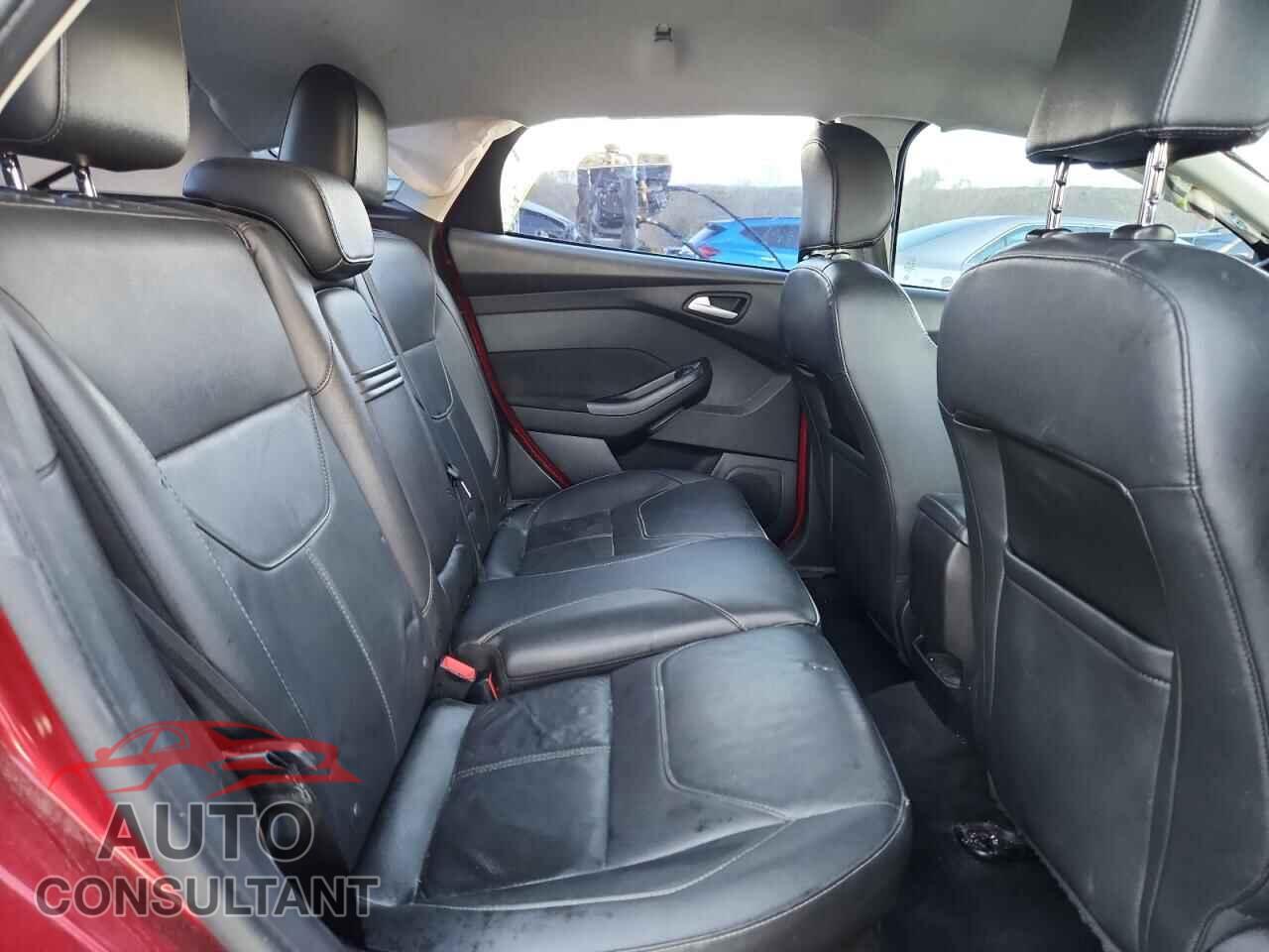 FORD FOCUS 2016 - 1FADP3K25GL326372