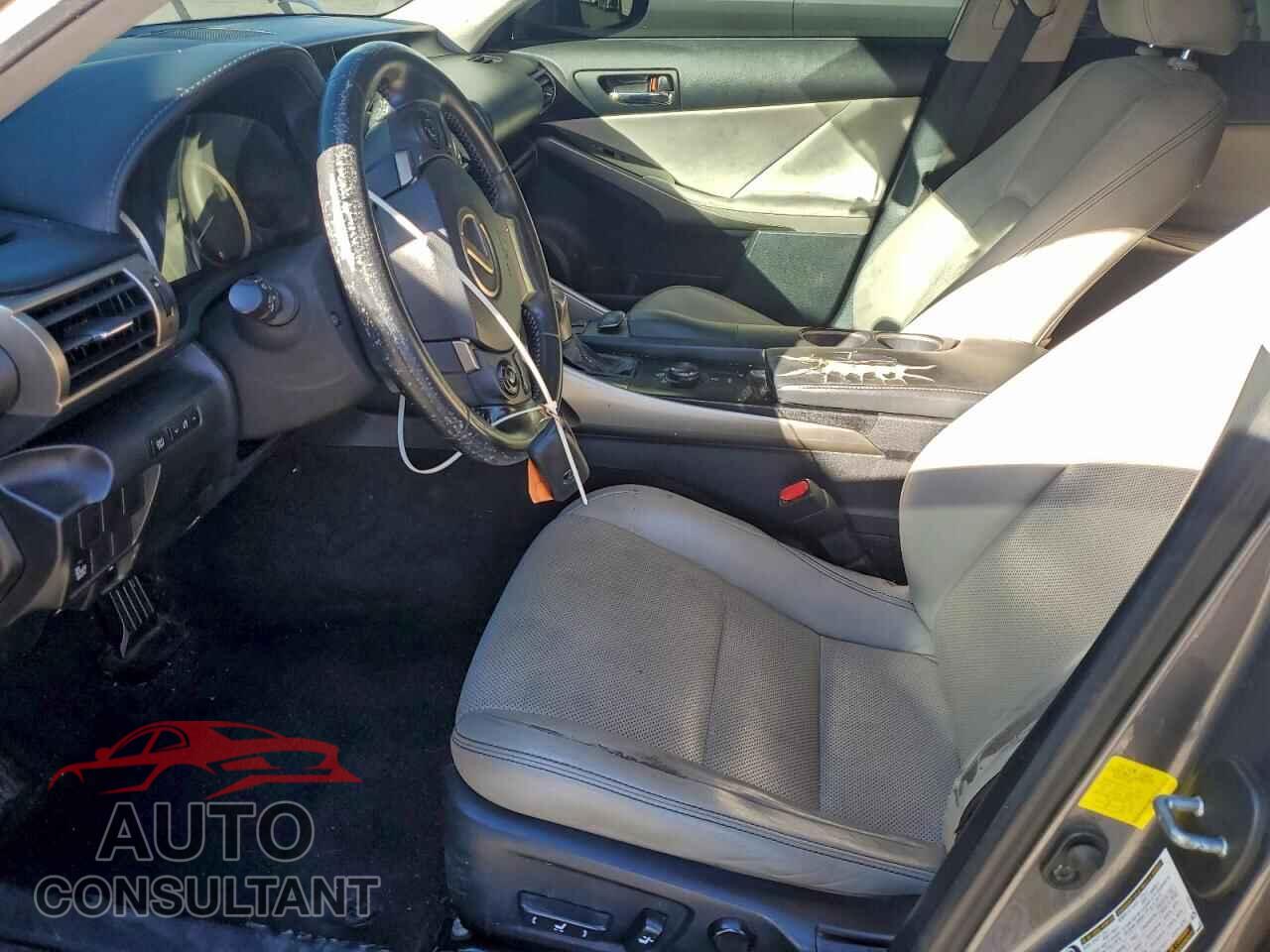 LEXUS IS 2014 - JTHBF1D24E5021077