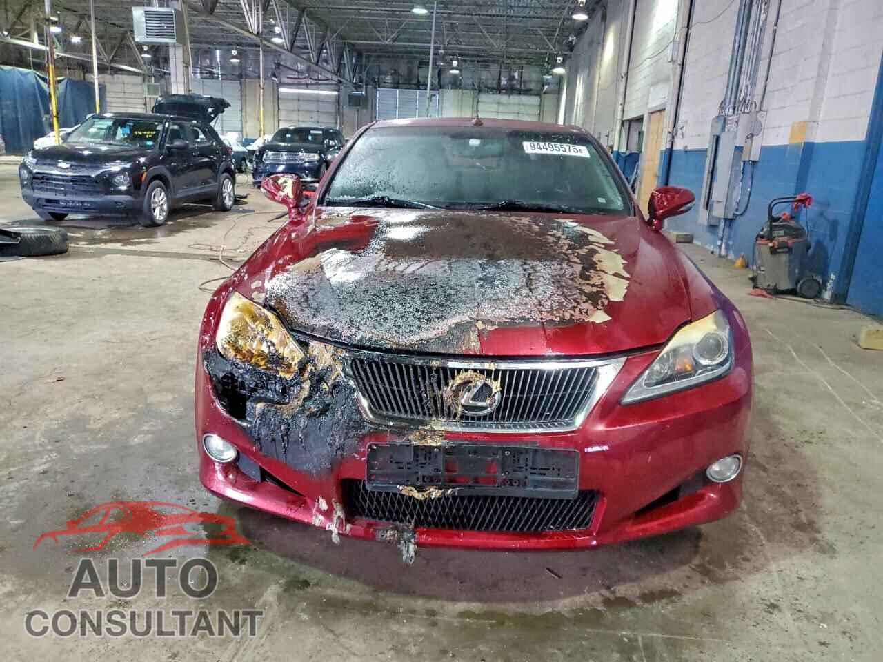 LEXUS IS 2012 - JTHFF2C24C2523949