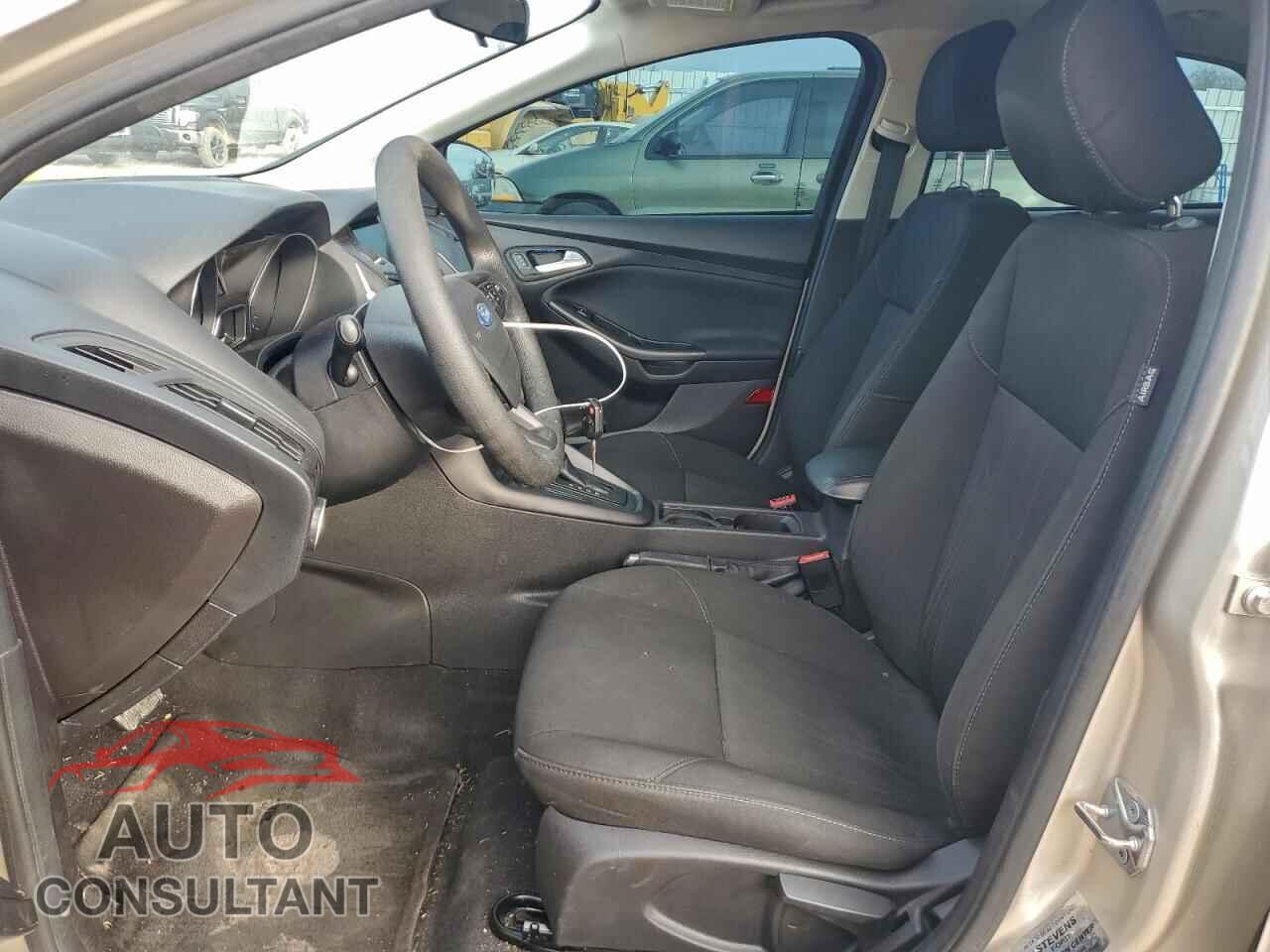 FORD FOCUS 2017 - 1FADP3H20HL210490