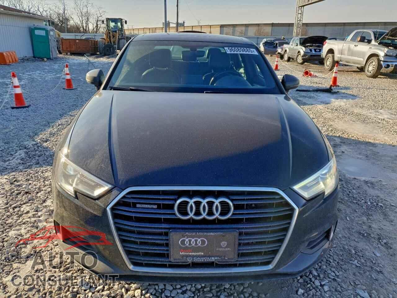 AUDI A3 2017 - WAUB8GFF2H1062945