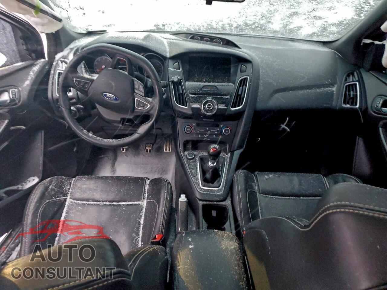 FORD FOCUS 2017 - 1FADP3L93HL273698