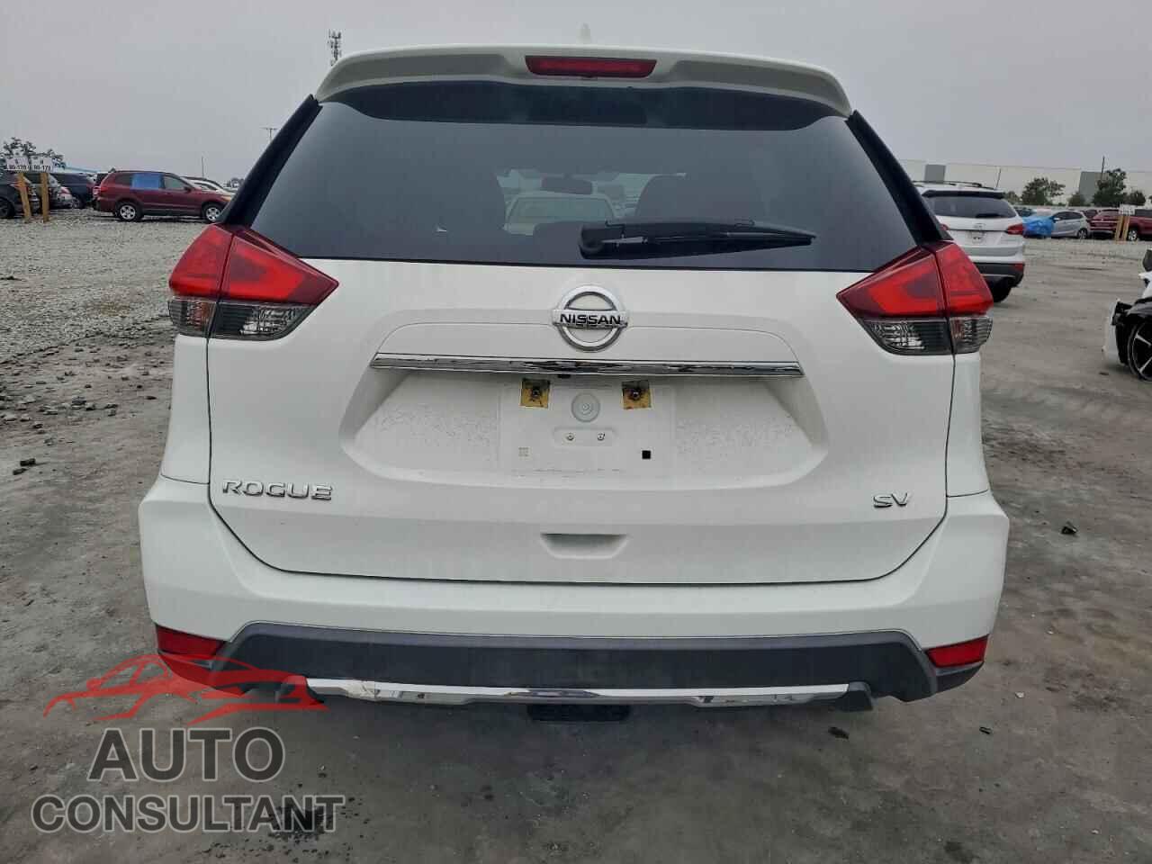 NISSAN ROGUE 2017 - KNMAT2MT4HP537808