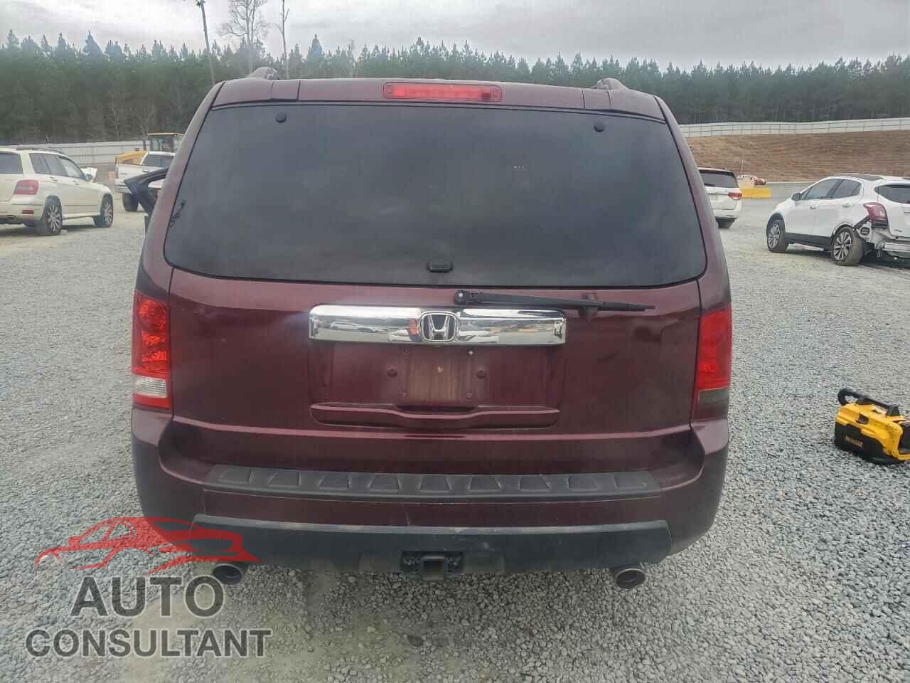HONDA PILOT 2011 - 5FNYF3H63BB009324