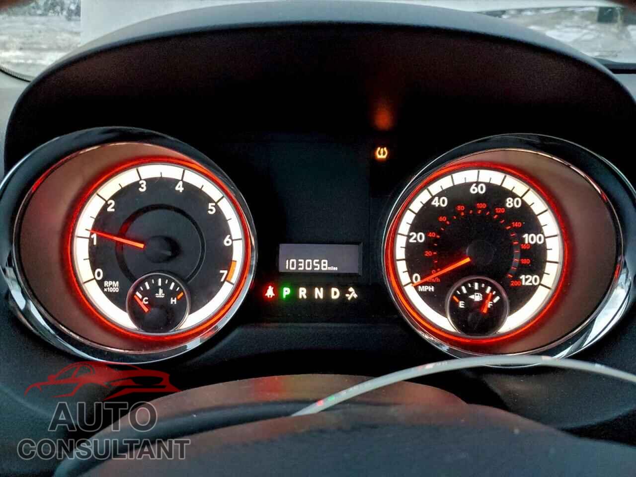 DODGE CARAVAN 2011 - 2D4RN3DG2BR711860