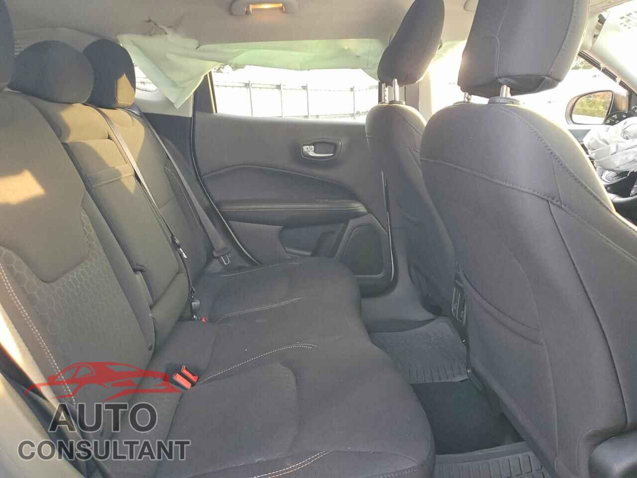 JEEP COMPASS 2017 - 3C4NJDAB5HT647311