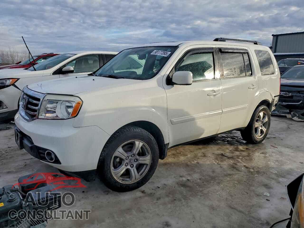 HONDA PILOT 2013 - 5FNYF4H73DB081593