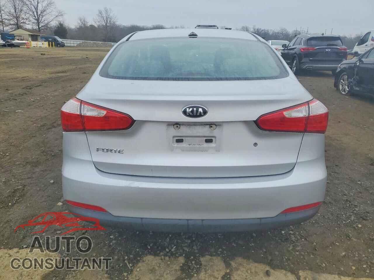 KIA FORTE 2015 - KNAFK4A64F5348178