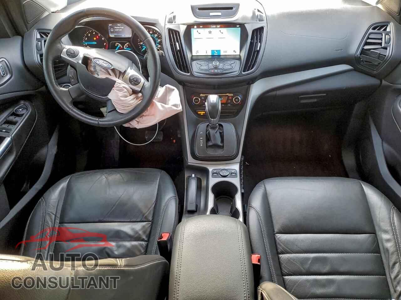 FORD ESCAPE 2016 - 1FMCU9G94GUC09279