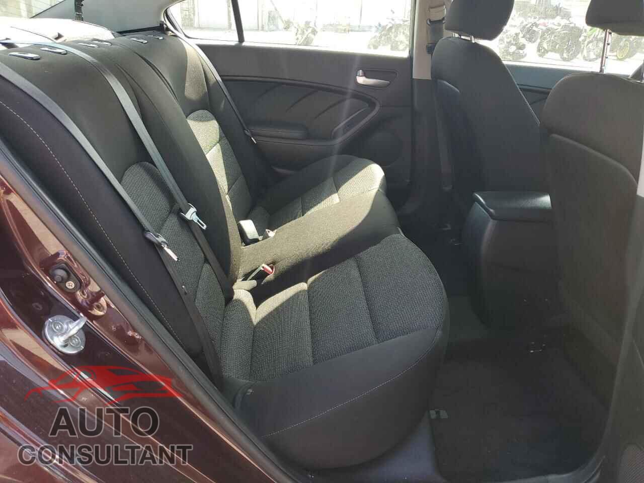 KIA FORTE 2017 - 3KPFK4A76HE115468