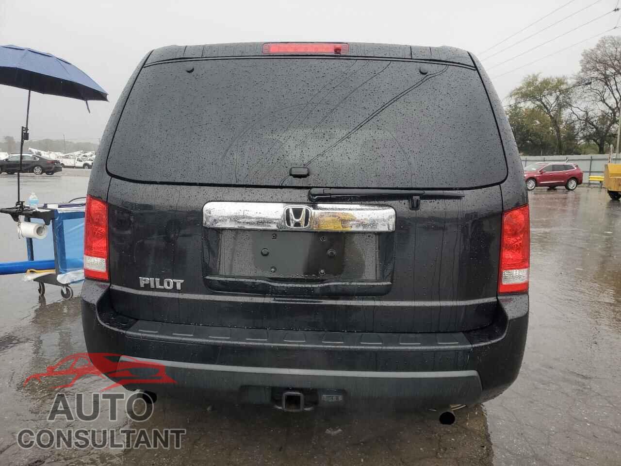 HONDA PILOT 2011 - 5FNYF3H21BB044781