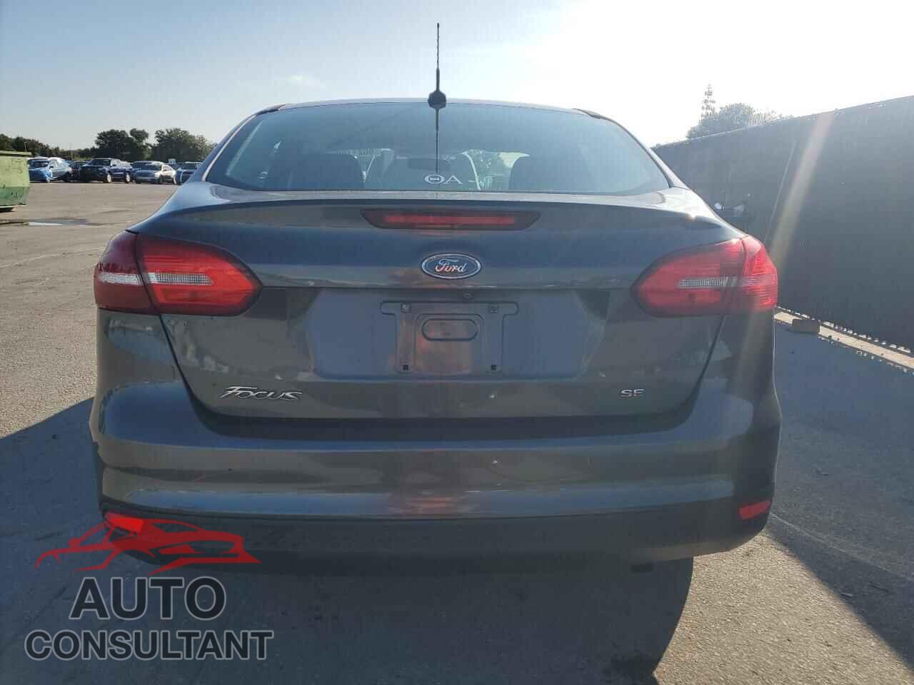 FORD FOCUS 2017 - 1FADP3F26HL280367