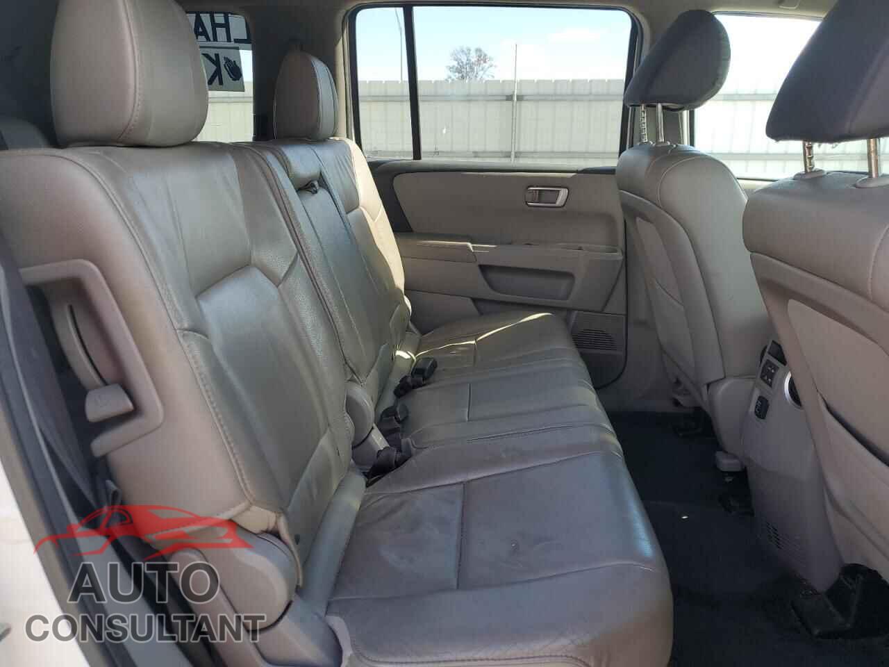 HONDA PILOT 2013 - 5FNYF4H73DB015819