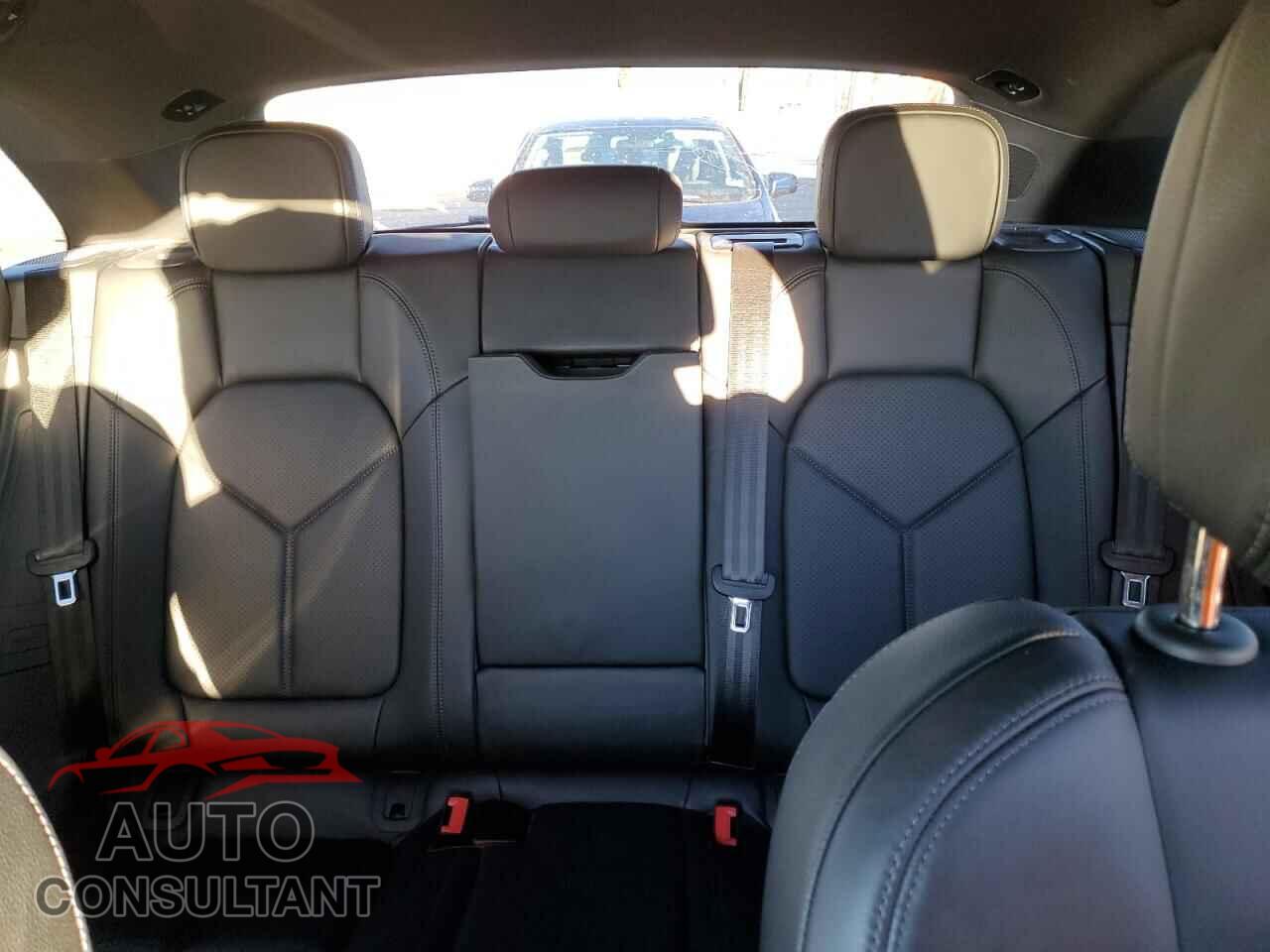 PORSCHE MACAN 2022 - WP1AA2A59NLB11383