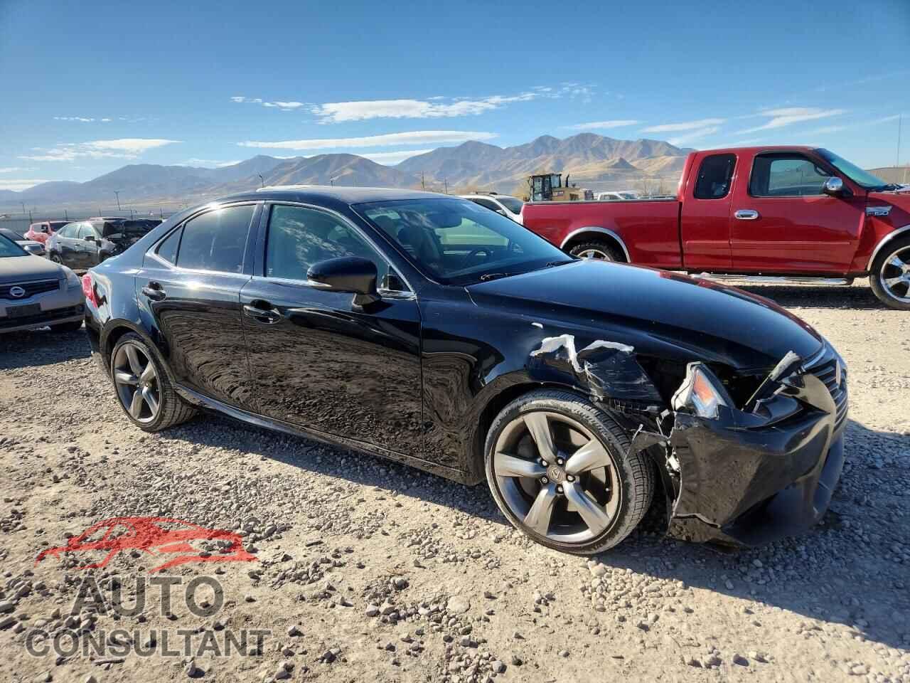 LEXUS IS 2014 - JTHCE1D23E5000521