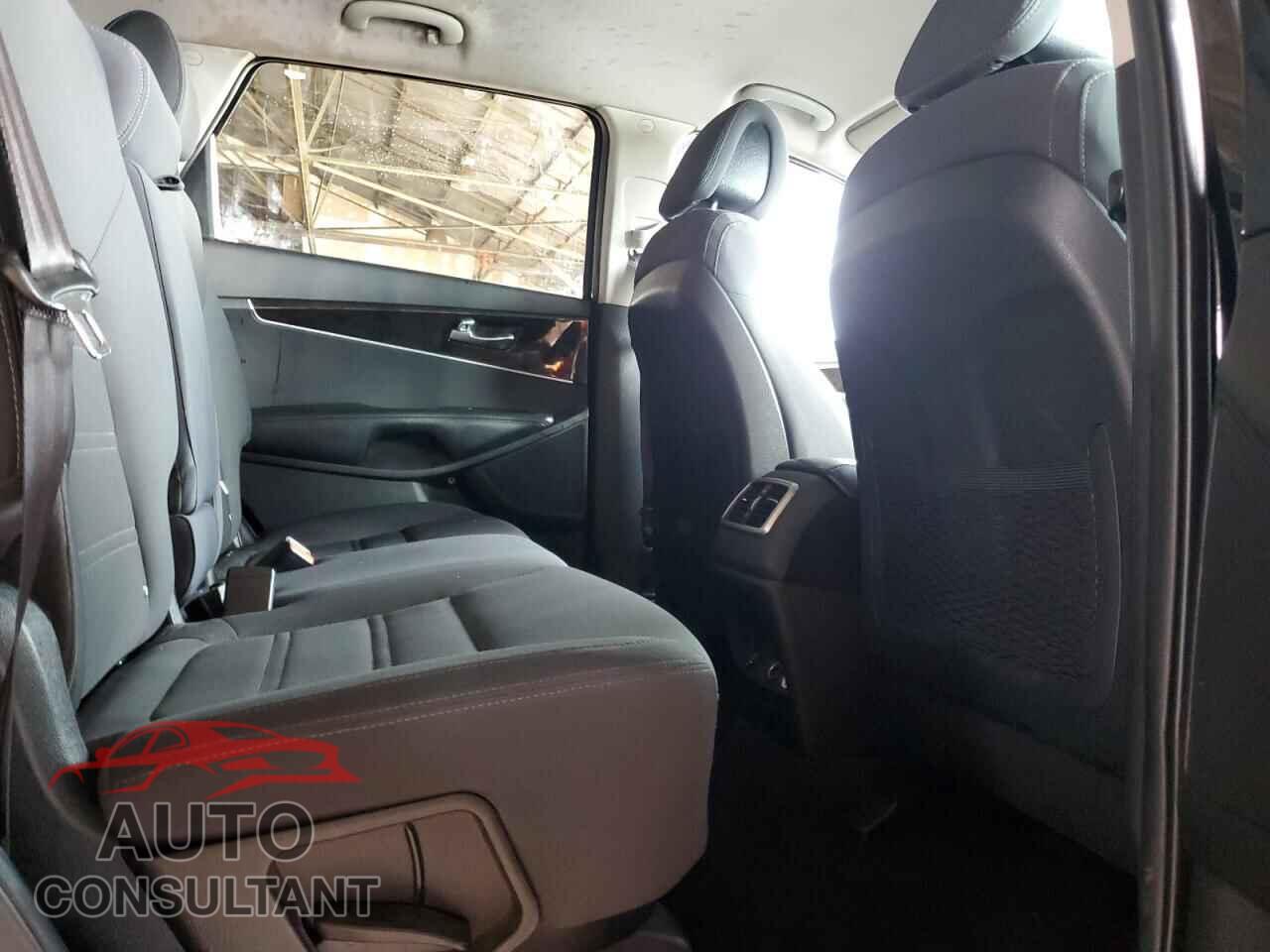 KIA SORENTO 2016 - 5XYPG4A3XGG166329