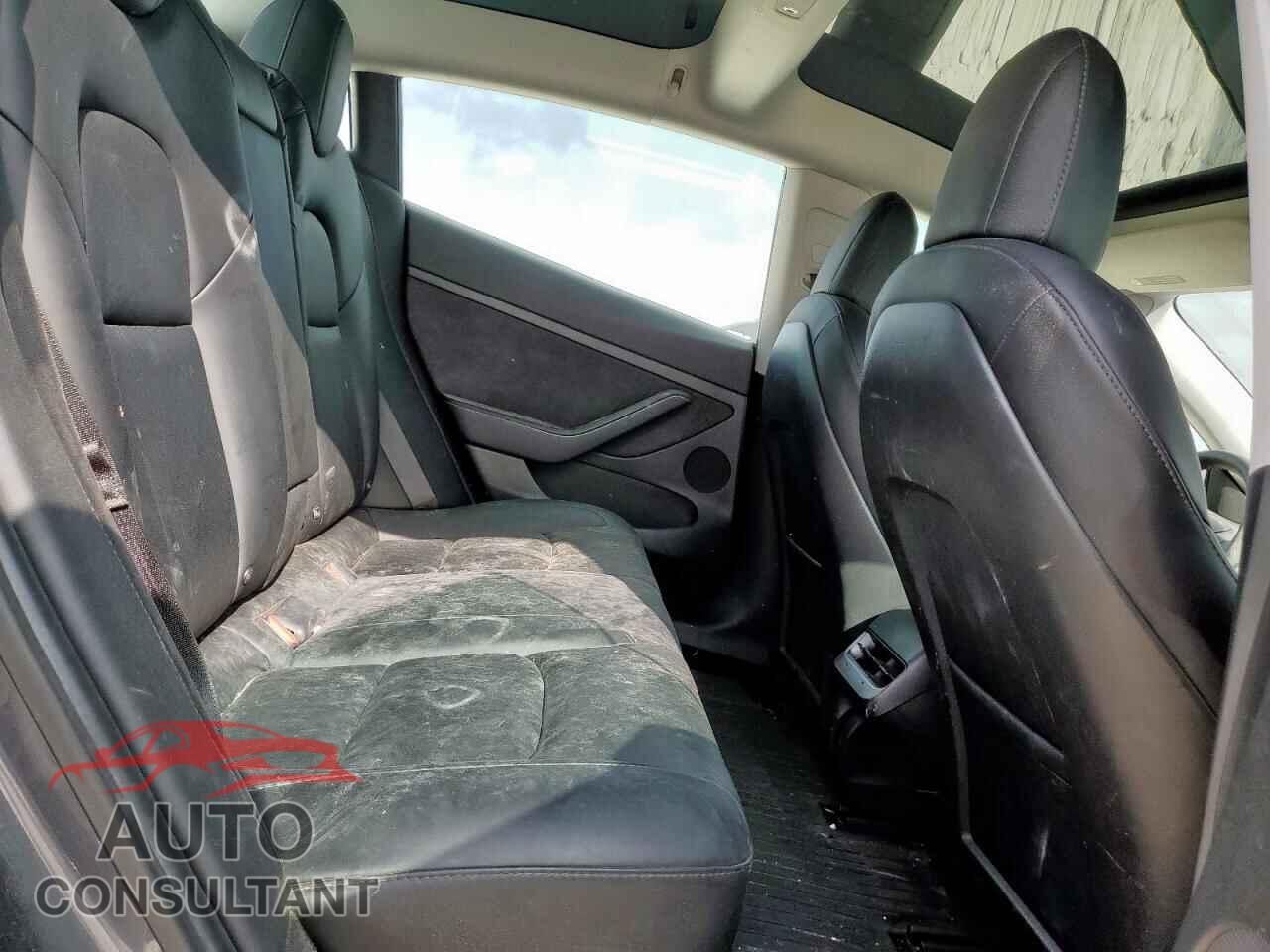 TESLA MODEL 3 2021 - 5YJ3E1EA8MF052134