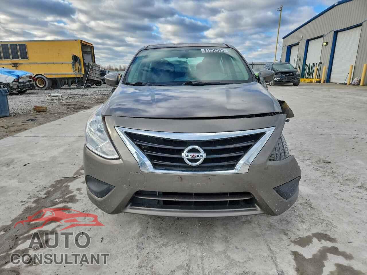 NISSAN VERSA 2017 - 3N1CN7APXHL856488