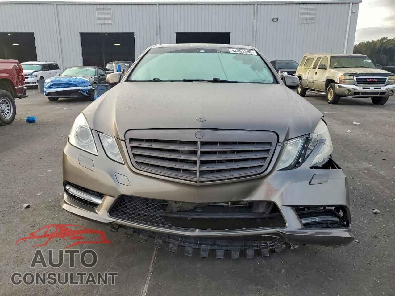 MERCEDES-BENZ E 2012 - WDDHF5KB4CA543692