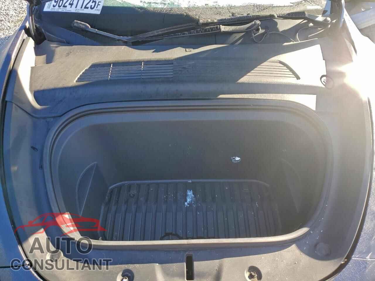 TESLA MODEL Y 2021 - 5YJYGDED0MF107784