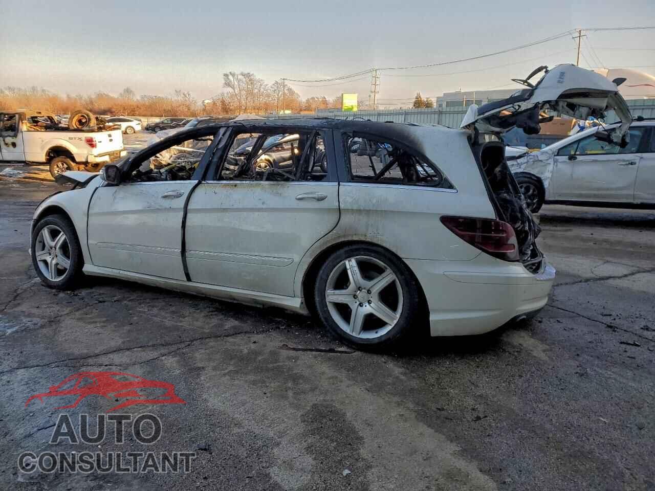 MERCEDES-BENZ R-CLASS 2010 - 4JGCB6FB3AA102810