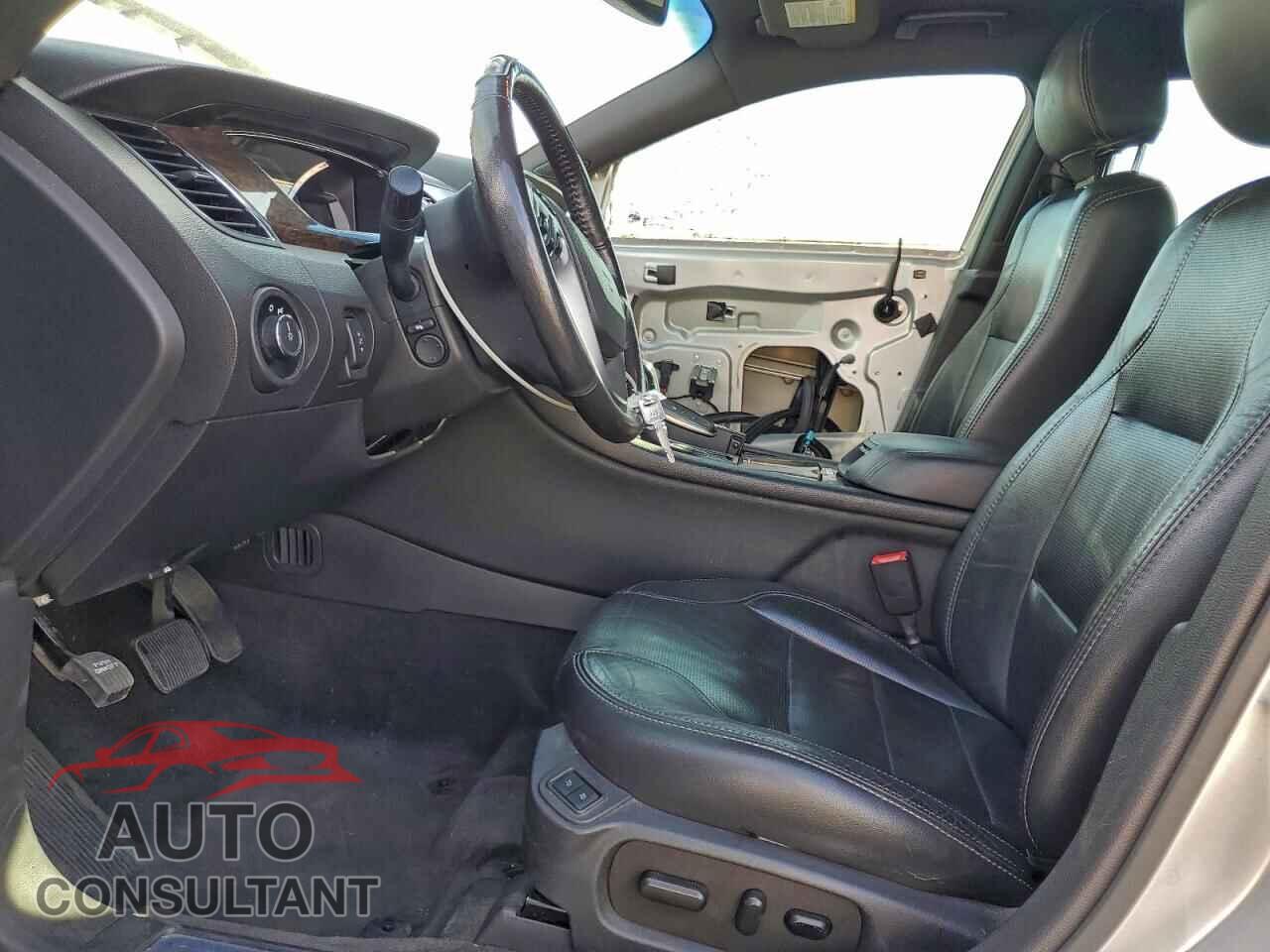 FORD TAURUS 2017 - 1FAHP2F89HG114952