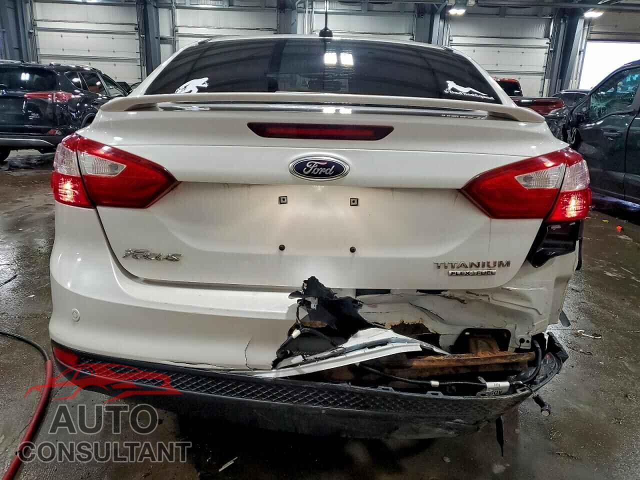 FORD FOCUS 2012 - 1FAHP3J28CL451380