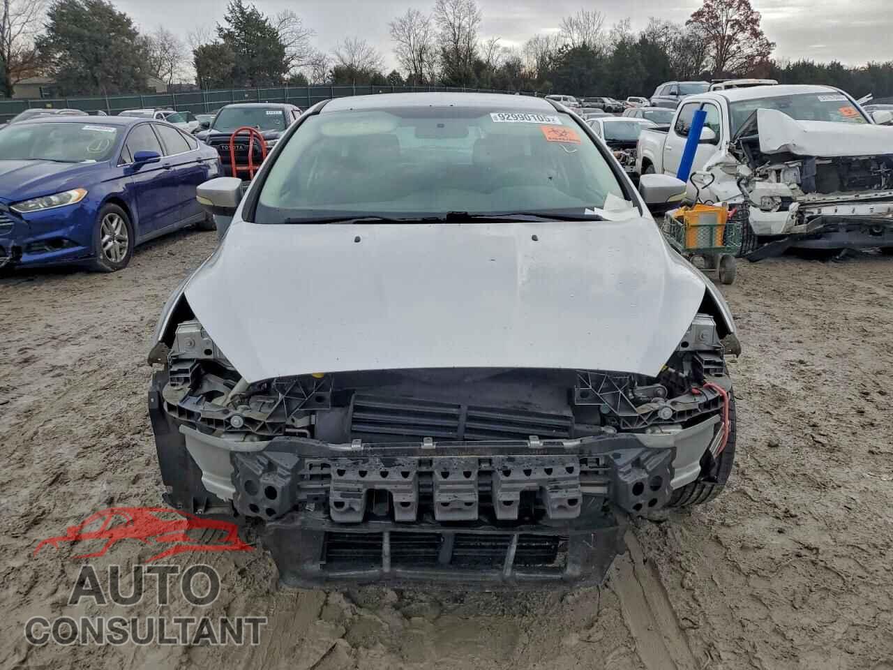 FORD FOCUS 2015 - 1FADP3K23FL223501
