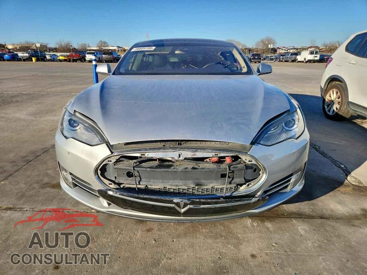 TESLA MODEL S 2013 - 5YJSA1CP4DFP26200