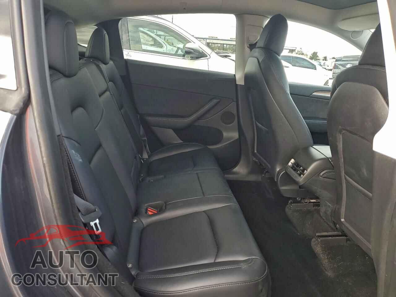 TESLA MODEL Y 2023 - 7SAYGDEEXPF591463
