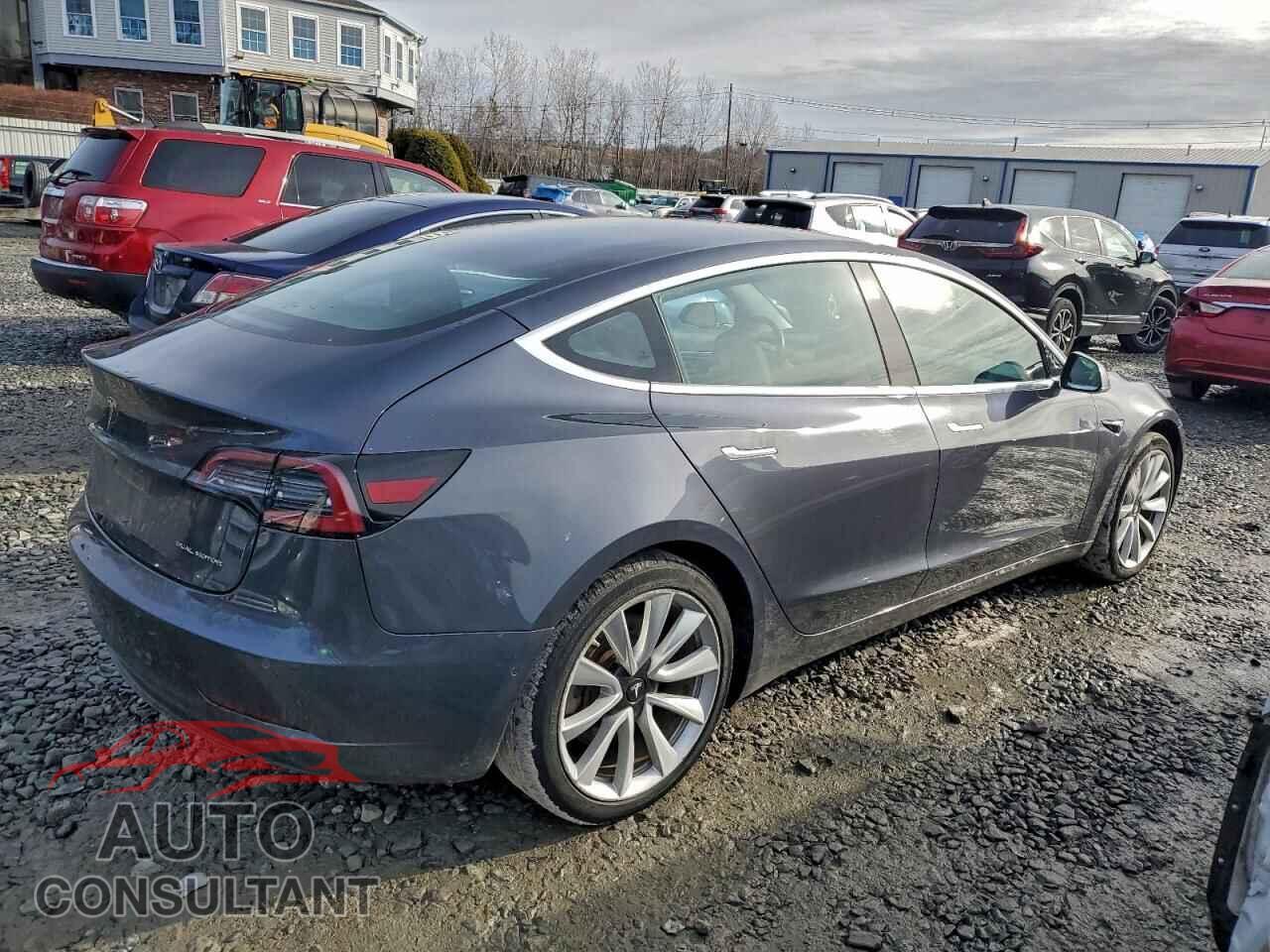 TESLA MODEL 3 2018 - 5YJ3E1EB5JF121110